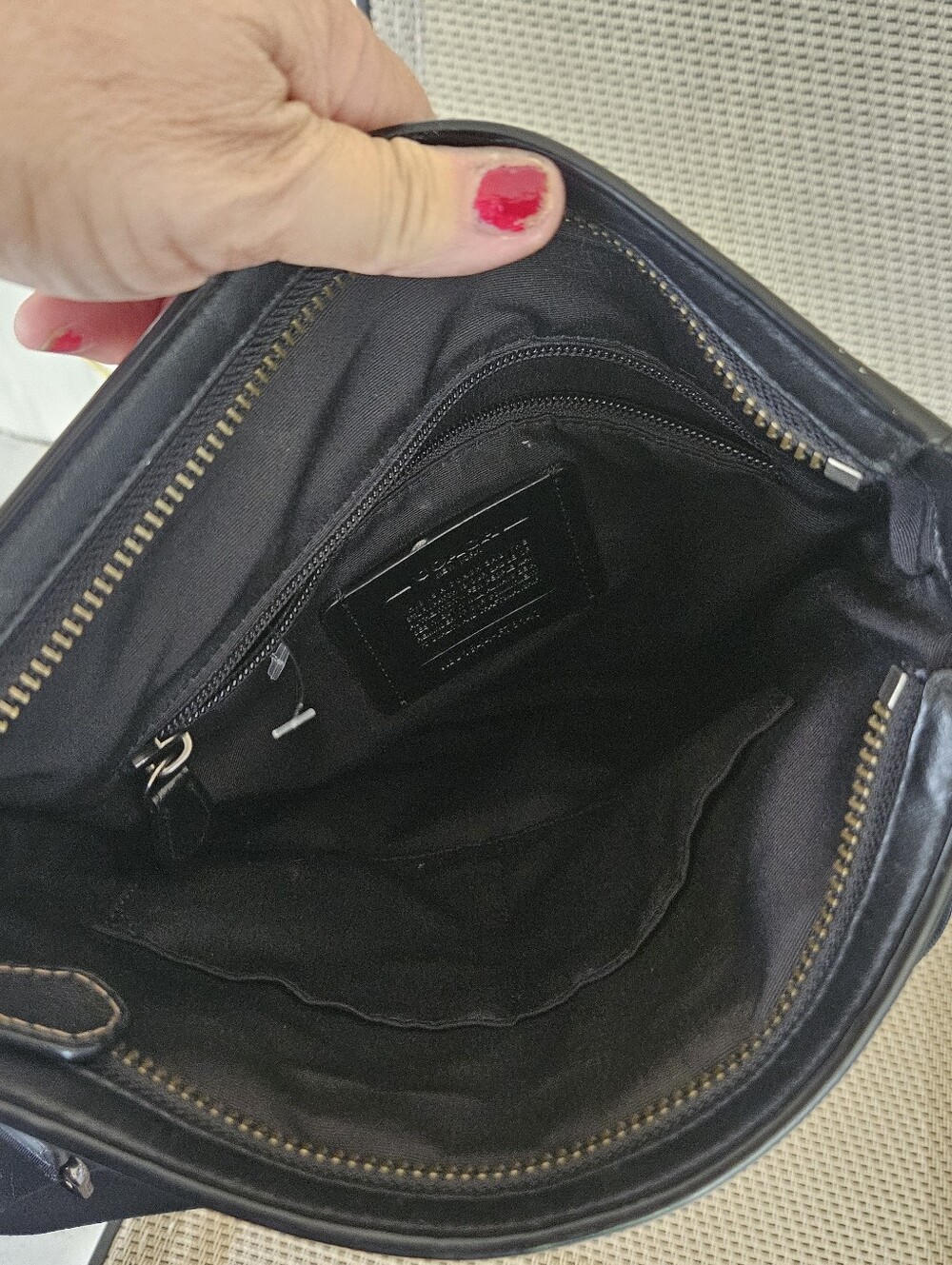 COACH BLACK HANDBAG, COACH LEATHER PURSE, COACH VINTAGE HANDBAG - Picture 4 of 6